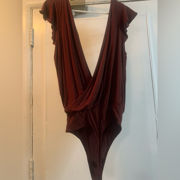 NWOT- Wilfred Nuage Bodysuit- Burgundy - Picture 10 of 10